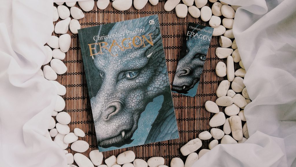 Review Novel Eragon karya Christopher Paolini