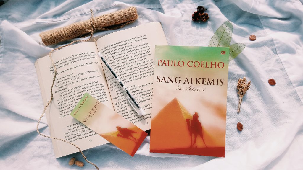 Resensi Novel Sang Alkemis Paulo Coelho